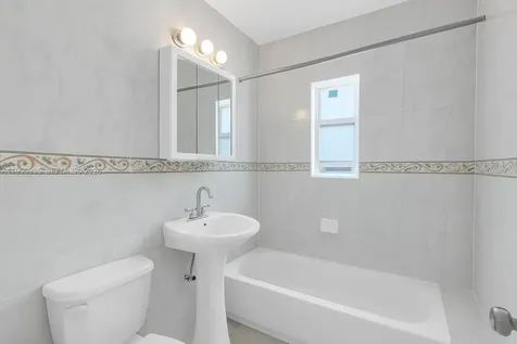 427 NW 84th Terrace Miami FL 33150