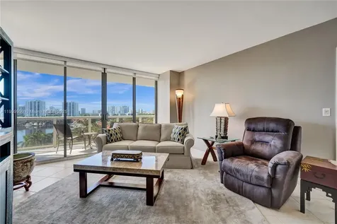 3600 Yacht Club Drive Aventura FL 33180