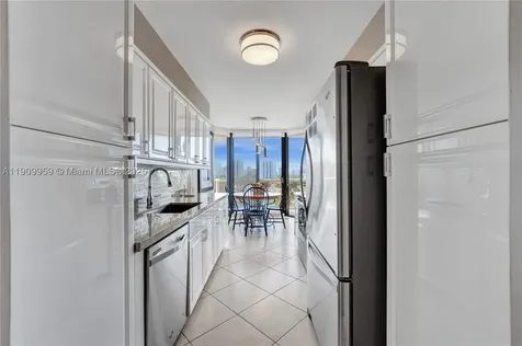 3600 Yacht Club Drive Aventura FL 33180