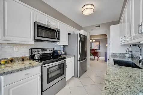 3600 Yacht Club Drive Aventura FL 33180