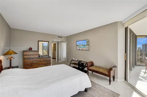 3600 Yacht Club Drive Aventura FL 33180
