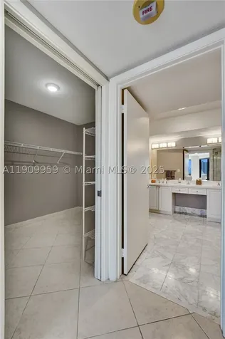 3600 Yacht Club Drive Aventura FL 33180