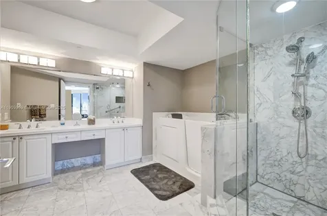 3600 Yacht Club Drive Aventura FL 33180
