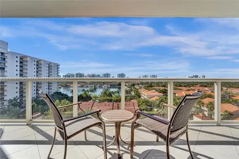 3600 Yacht Club Drive Aventura FL 33180