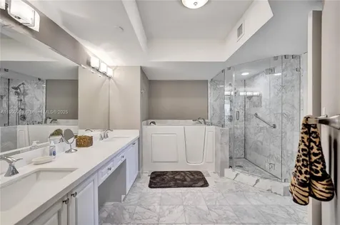 3600 Yacht Club Drive Aventura FL 33180