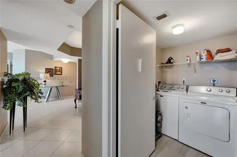3600 Yacht Club Drive Aventura FL 33180