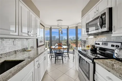 3600 Yacht Club Drive Aventura FL 33180