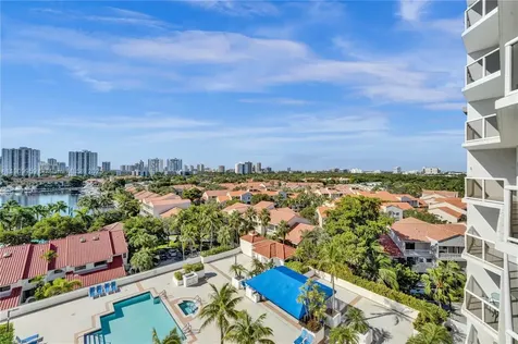 3600 Yacht Club Drive Aventura FL 33180