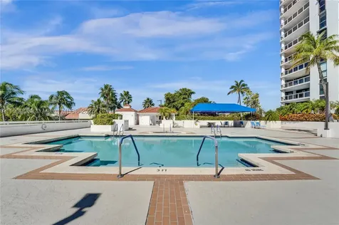 3600 Yacht Club Drive Aventura FL 33180
