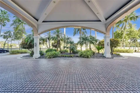3600 Yacht Club Drive Aventura FL 33180