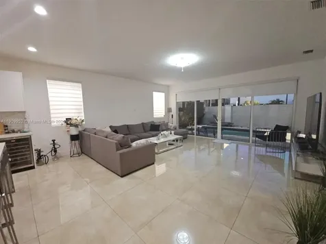 9870 NW 75th Terrace Doral FL 33178