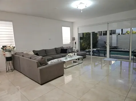 9870 NW 75th Terrace Doral FL 33178
