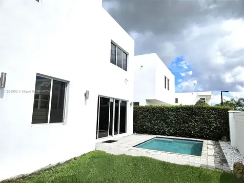 9870 NW 75th Terrace Doral FL 33178