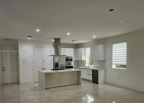 9870 NW 75th Terrace Doral FL 33178