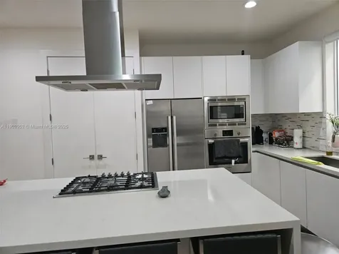 9870 NW 75th Terrace Doral FL 33178