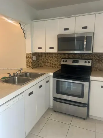 438 NE 210th Circle Terrace Miami FL 33179