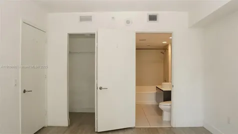 31 SE 6th Street Miami FL 33131