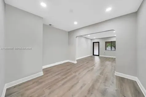 5181 SW 7th Street Miami FL 33134