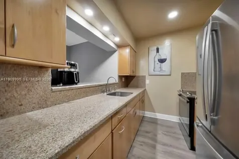 5181 SW 7th Street Miami FL 33134