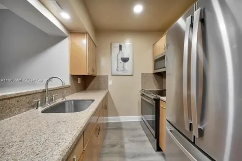 5181 SW 7th Street Miami FL 33134
