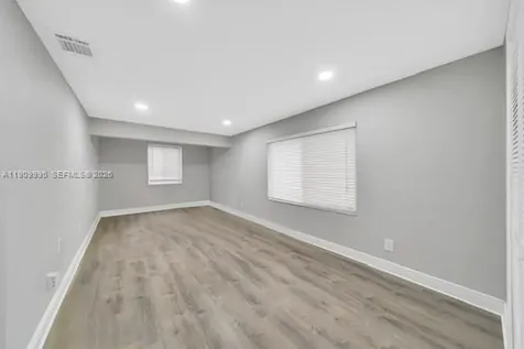 5181 SW 7th Street Miami FL 33134