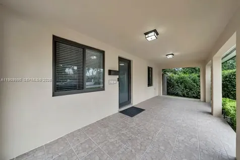 5181 SW 7th Street Miami FL 33134