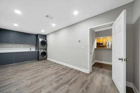 5181 SW 7th Street Miami FL 33134