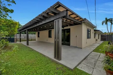 5181 SW 7th Street Miami FL 33134