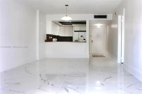 16465 NE 22nd Avenue North Miami Beach FL 33160