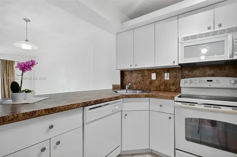 16465 NE 22nd Avenue North Miami Beach FL 33160