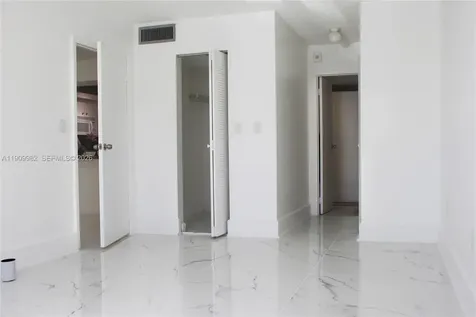16465 NE 22nd Avenue North Miami Beach FL 33160