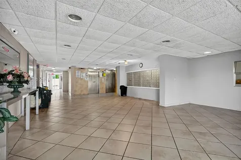 16465 NE 22nd Avenue North Miami Beach FL 33160