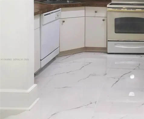 16465 NE 22nd Avenue North Miami Beach FL 33160