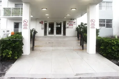 16465 NE 22nd Avenue North Miami Beach FL 33160