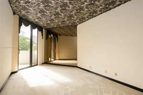 3000 Island Boulevard Aventura FL 33160