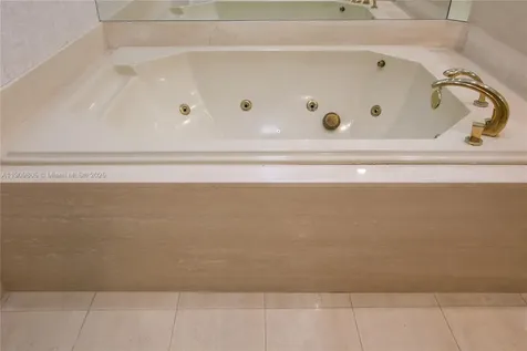 3000 Island Boulevard Aventura FL 33160
