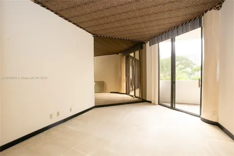 3000 Island Boulevard Aventura FL 33160