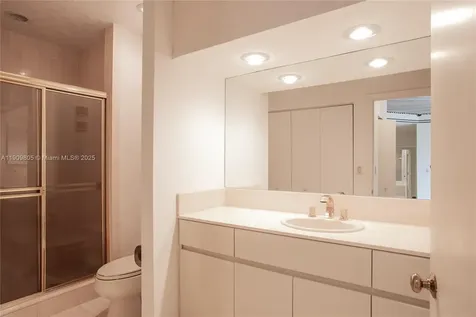 3000 Island Boulevard Aventura FL 33160