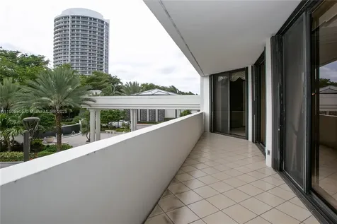 3000 Island Boulevard Aventura FL 33160