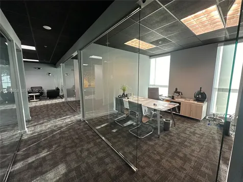 175 SW 7 Street Miami FL 33130