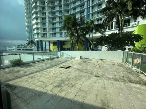 175 SW 7 Street Miami FL 33130