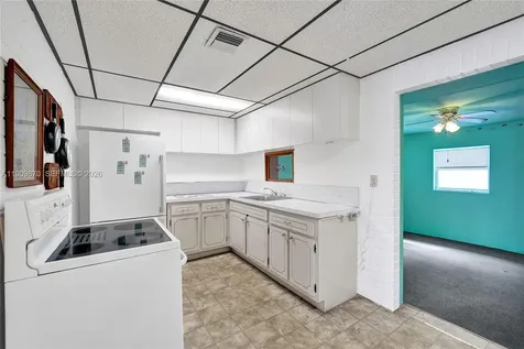 6622 Raleigh Street Hollywood FL 33024