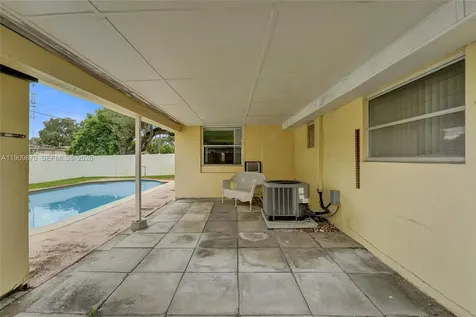 6622 Raleigh Street Hollywood FL 33024