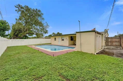 6622 Raleigh Street Hollywood FL 33024