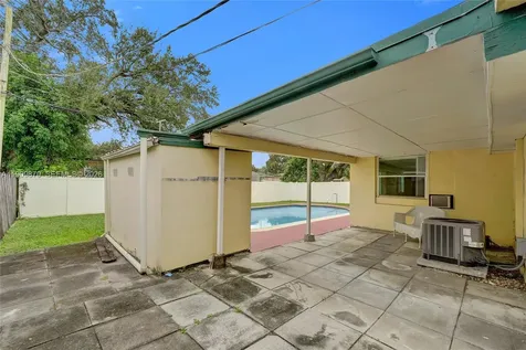 6622 Raleigh Street Hollywood FL 33024