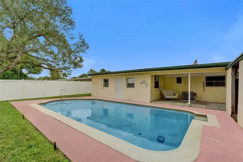 6622 Raleigh Street Hollywood FL 33024