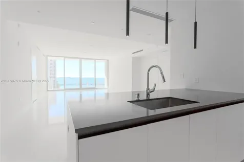 300 Biscayne Boulevard Way Miami FL 33131