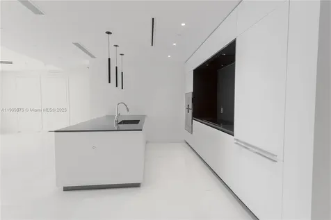 300 Biscayne Boulevard Way Miami FL 33131