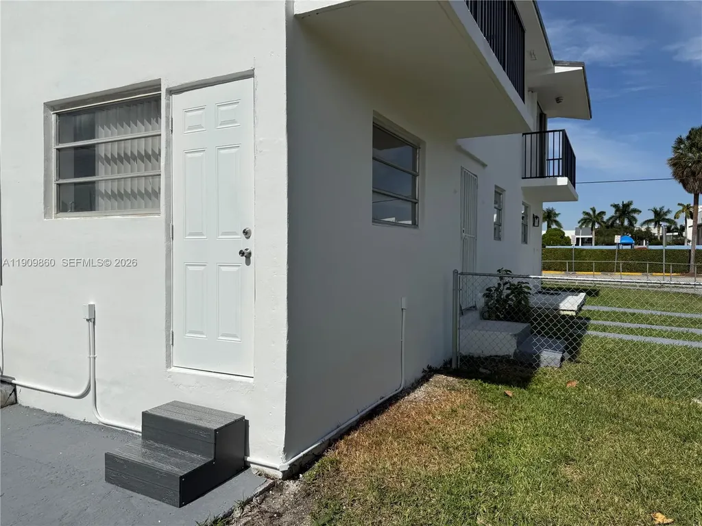3200 SW 88th Place Miami FL 33165