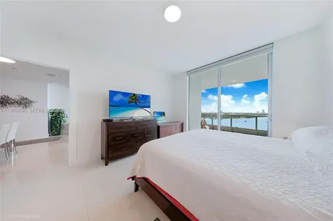 900 Biscayne Boulevard Miami FL 33132